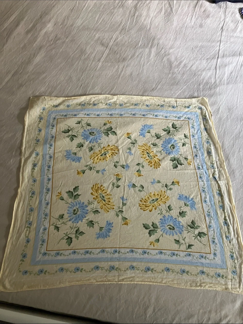Old Navy Garden Party Floral Cotton Square Scarf 22”